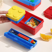 Lonchera Para Niños Tipo Lego Con Cubiertos Figuras Y Funda